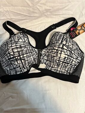 Maidenform Black & White Sport Secure Zip Front Bra